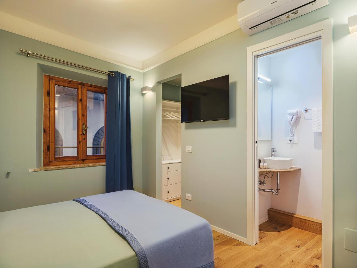Antiboti Hotel San Miniato Bagian luar foto